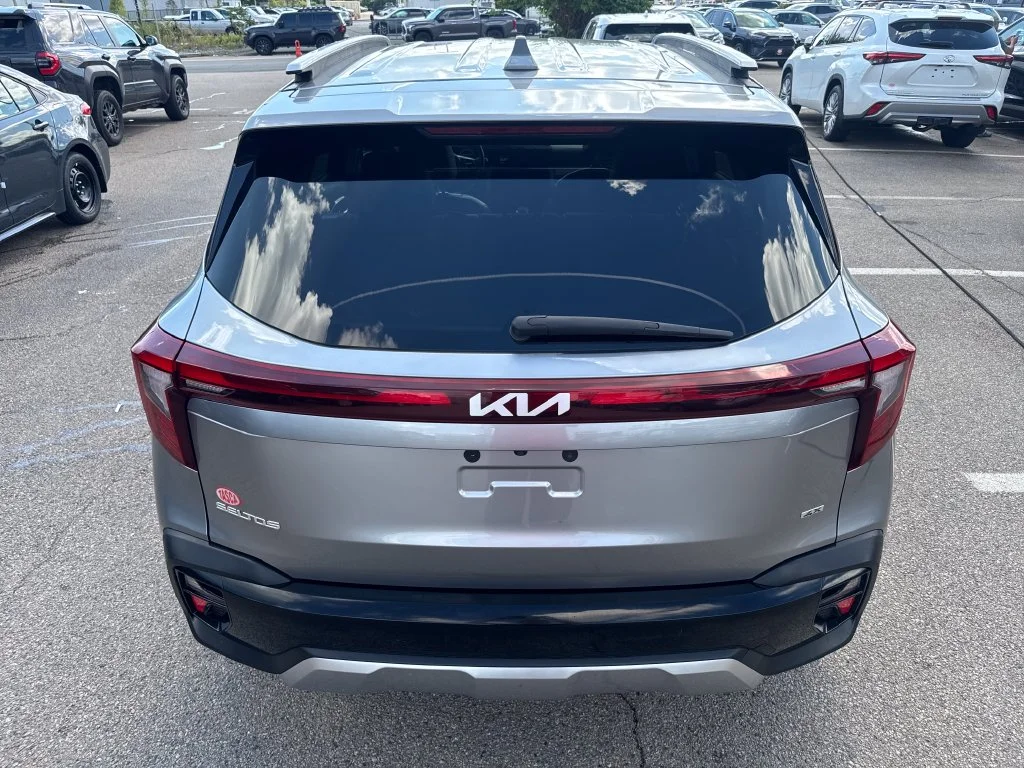 Used 2024 Gray Kia SX image 6