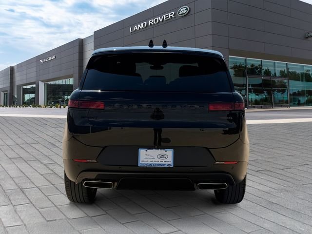 Used 2025 Santorini Black Metallic Land Rover SE image 4