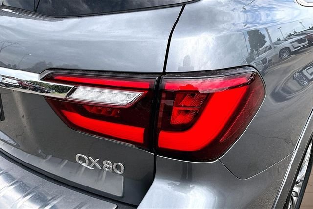 Used 2020  INFINITI  image 31