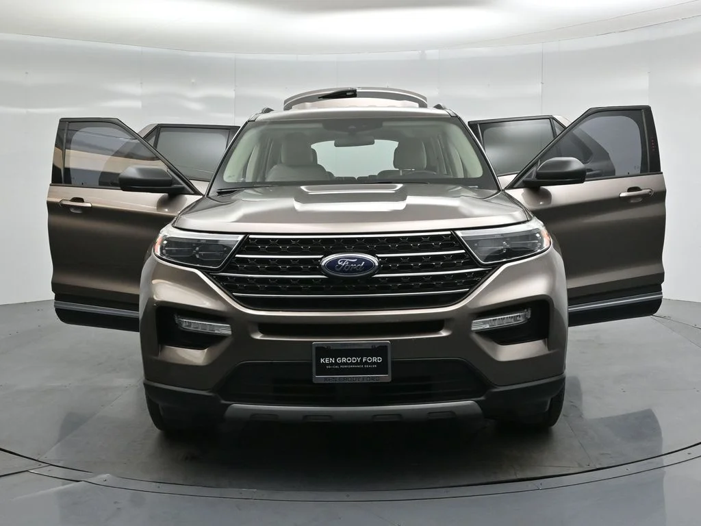 Used 2021 Gray Ford XLT image 30