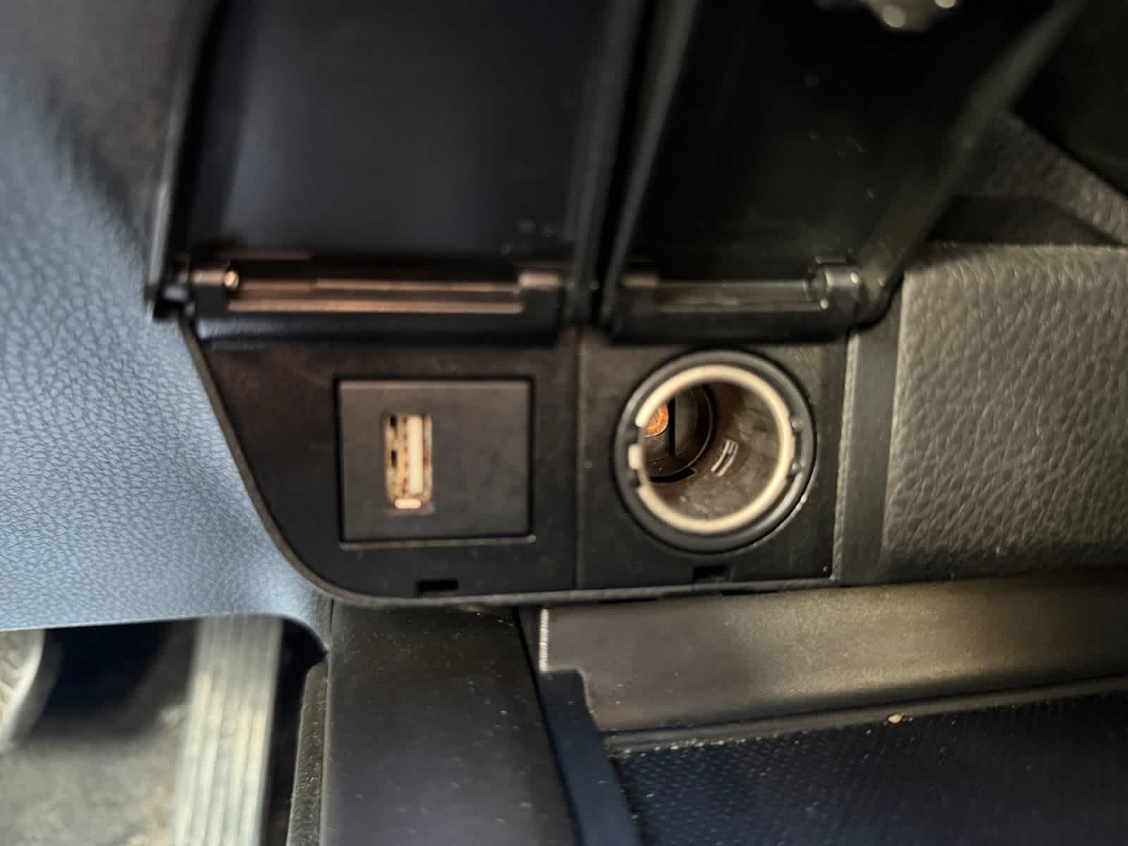Used 2024 Ice Cap Toyota SE image 24
