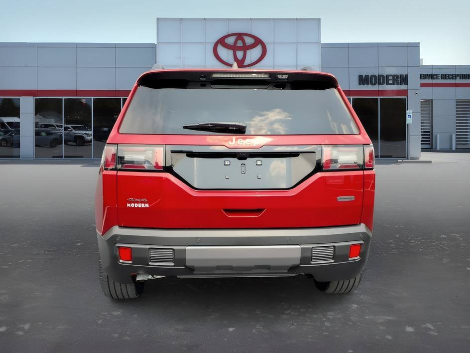 Used 2026 Red Hot Pearlcoat Jeep Overland image 4