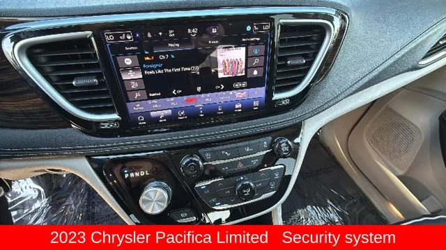 2023 Chrysler Pacifica Limited - Photo 15