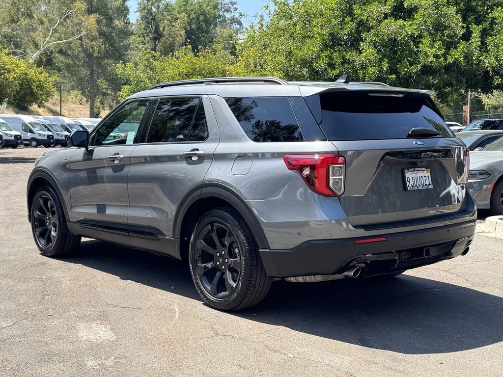 Used 2023 Gray Metallic Ford ST-Line image 4