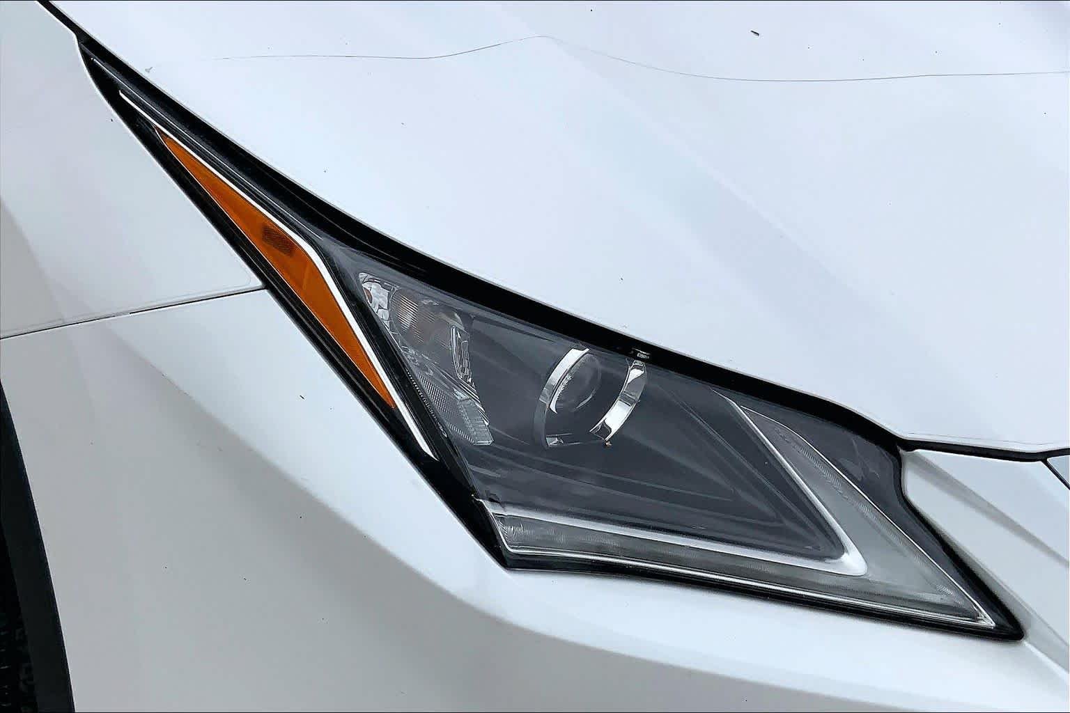 Used 2019 Eminent White Pearl Lexus  image 27