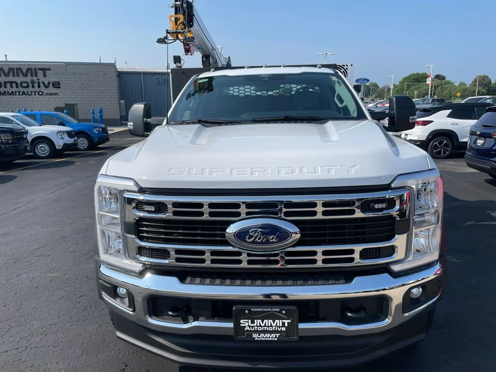 2025 Ford F-550 Super Duty Chassis Cab XL - Photo 27