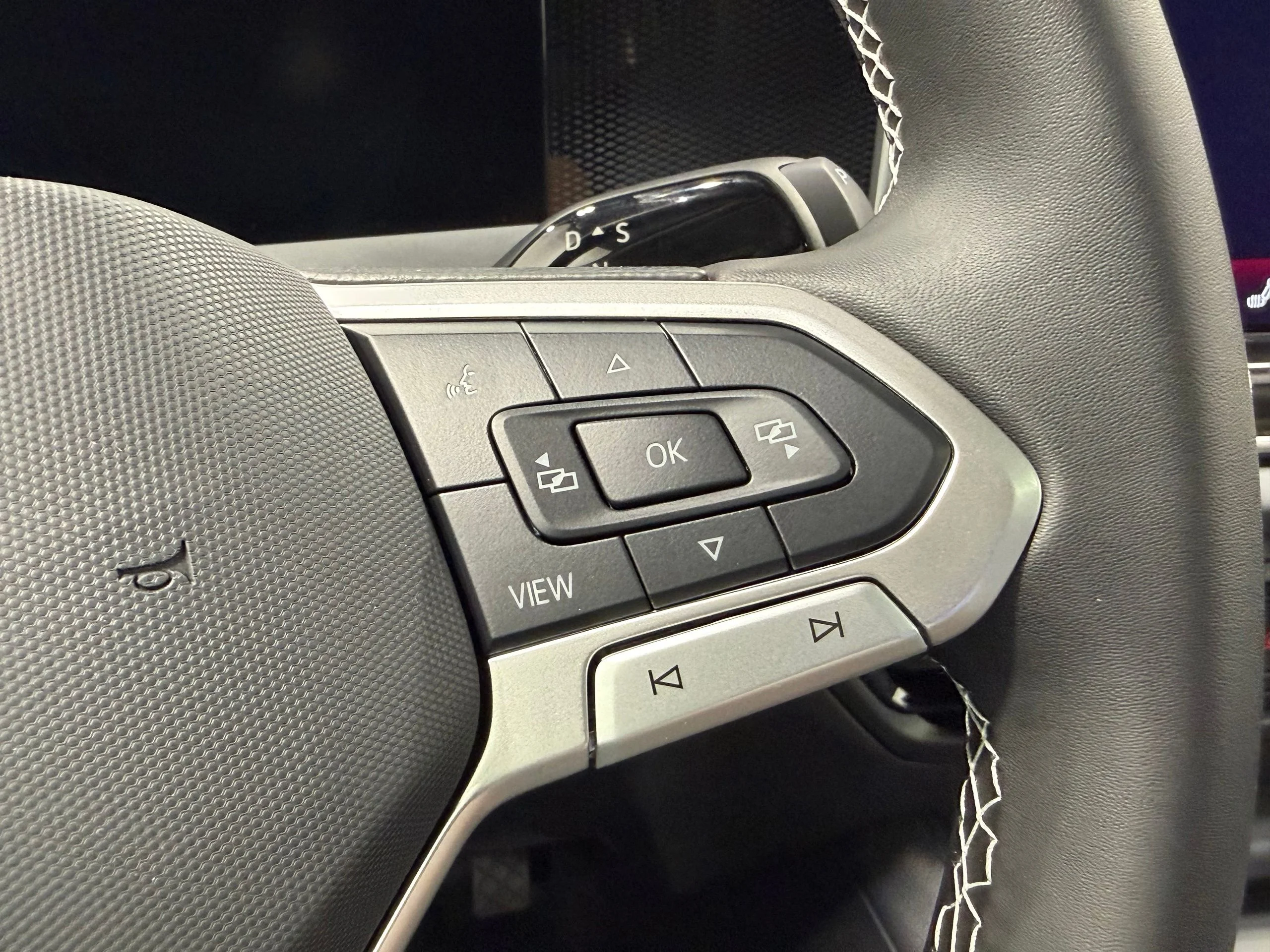 New 2026 Silver Volkswagen SE image 38