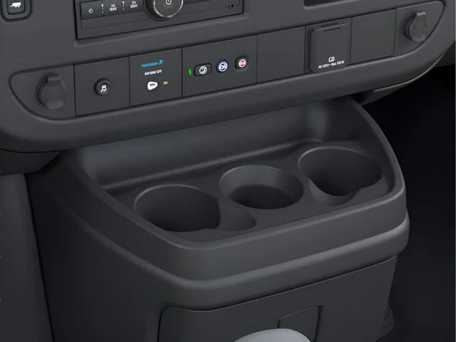 New 2025 Summit White Chevrolet 1WT image 26