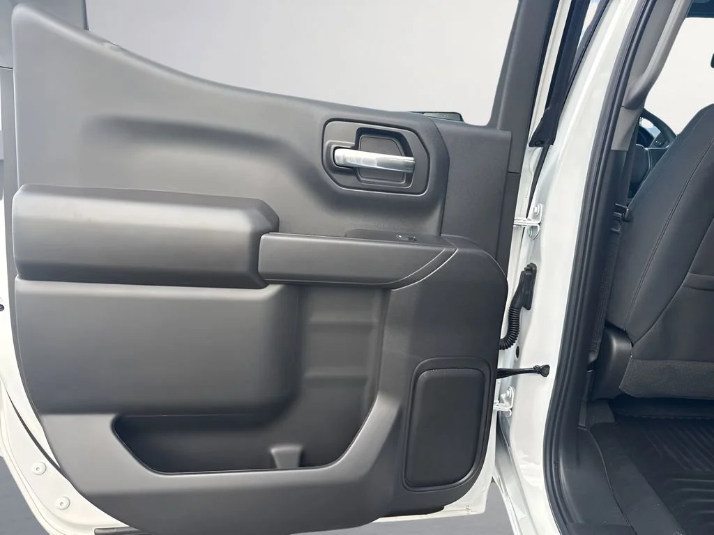 Used 2026 Summit White Chevrolet Custom image 27