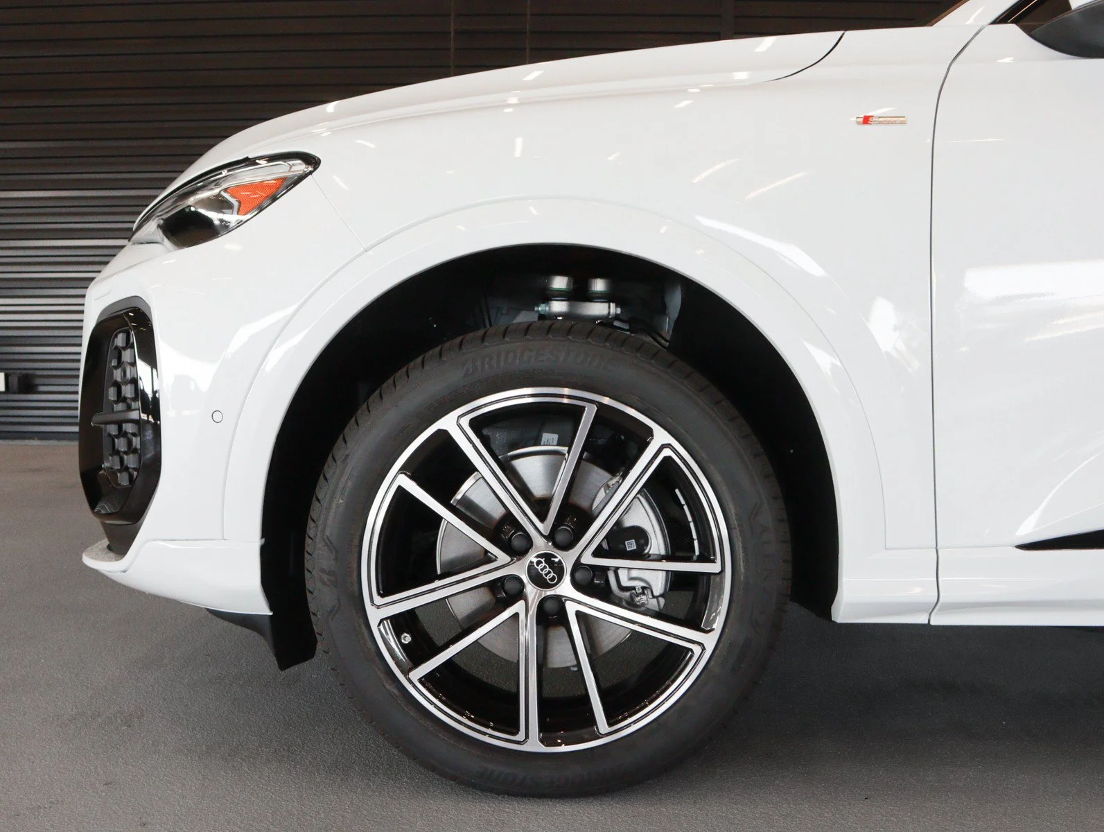 New 2026 Glacier White Metallic Audi Premium Plus image 5