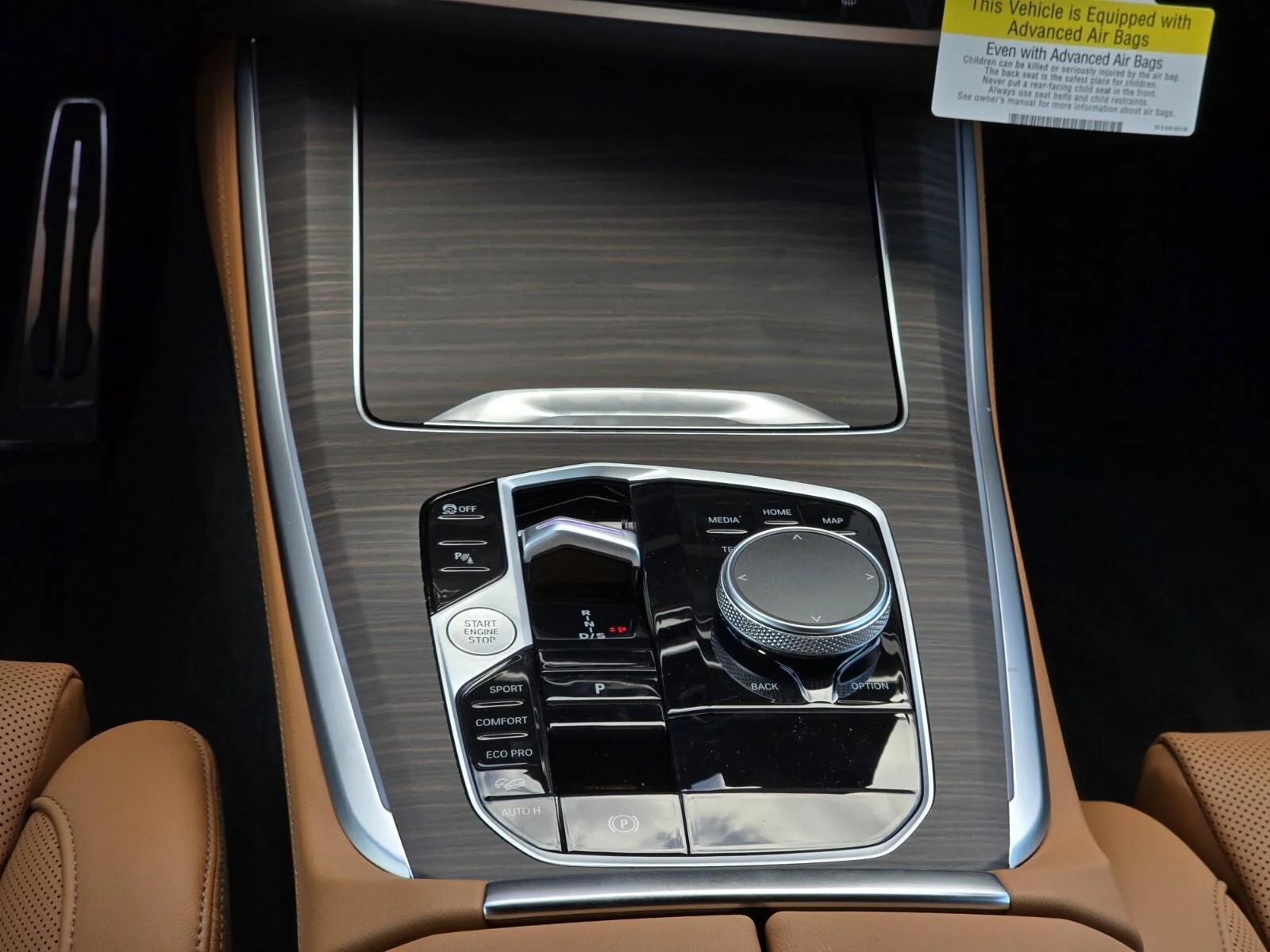 New 2026 0A96 Mineral White Metallic BMW xDrive40i image 21