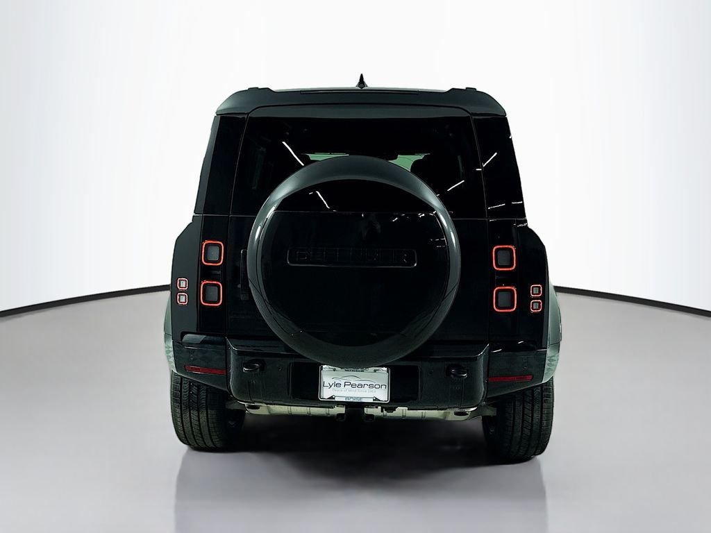New 2026 Santorini Black Land Rover X-Dynamic SE image 10