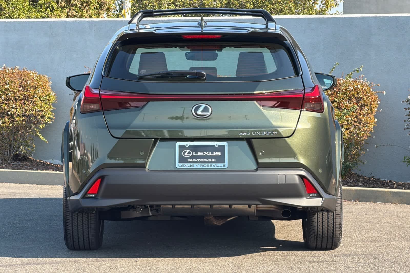 New 2026 Nori Green Pearl Lexus UX 300h PREMIUM AWD image 8