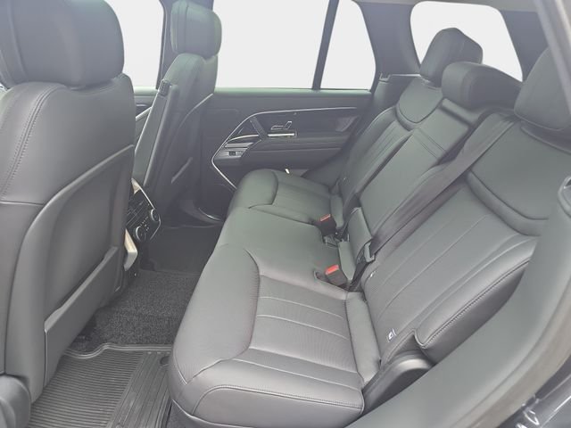 New 2026 Carpathian Grey Land Rover SE image 11