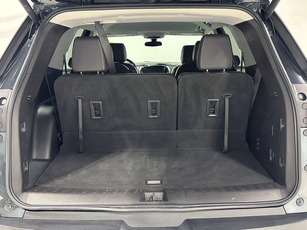 Used 2021 GRAPHITE METALLIC Chevrolet LT Leather image 5