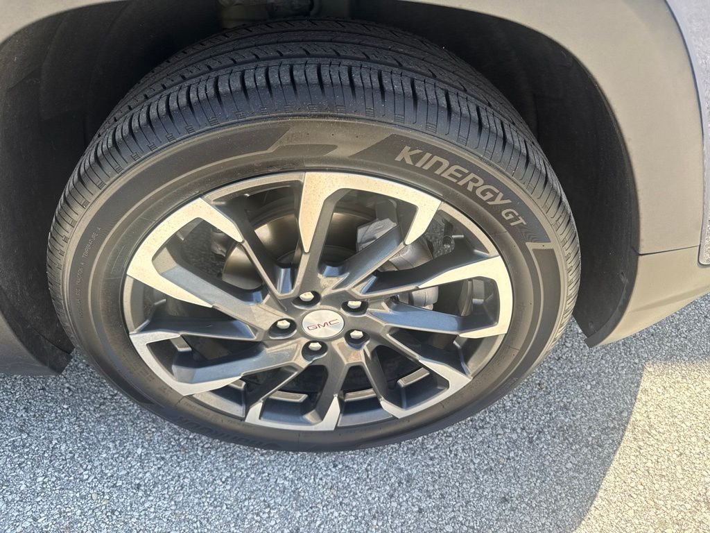 Used 2022  GMC SLT image 6