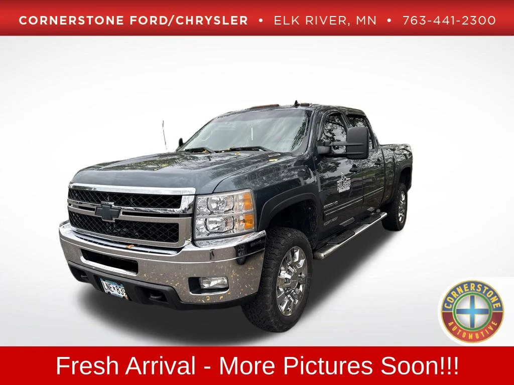 Used 2011 Blue Granite Metallic Chevrolet LT image 1
