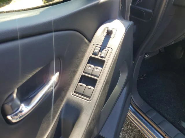 2026 Nissan Frontier SV - Photo 6