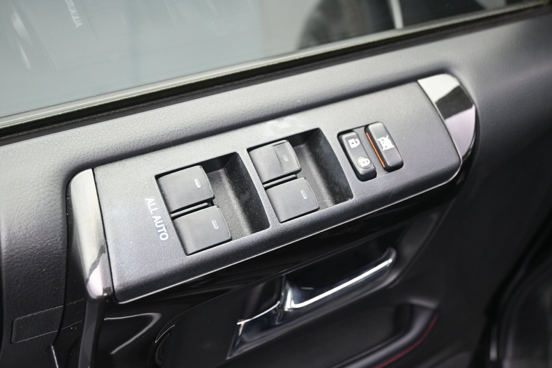 Used 2019 Midnight Black Metallic Toyota TRD Off-Road image 21