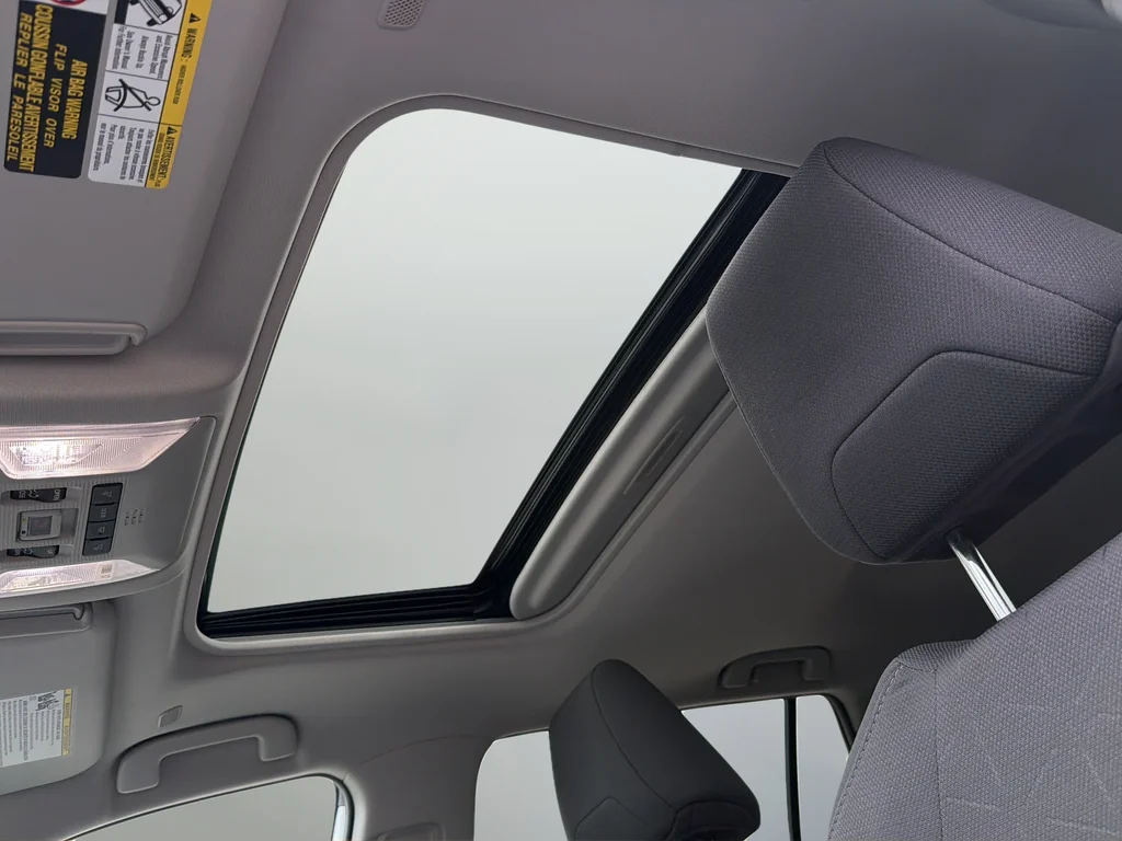Used 2023 White Toyota XLE image 19