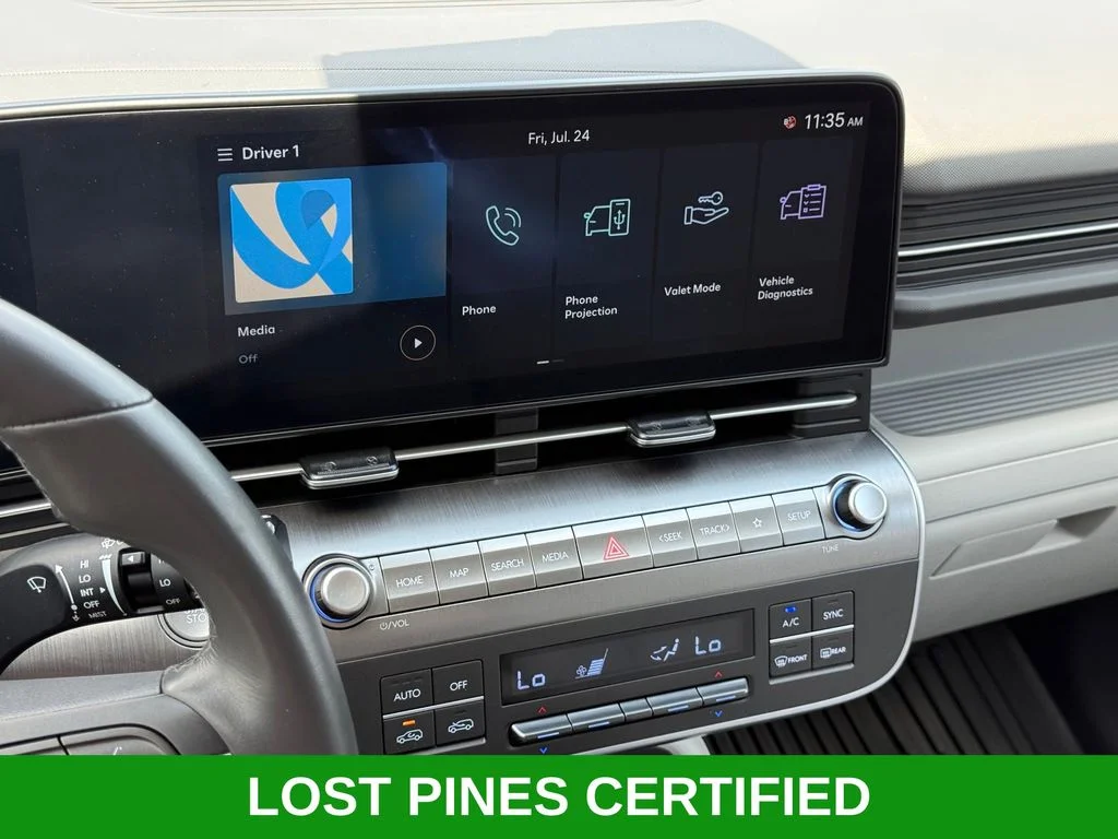 Used 2025 Black Hyundai SEL image 15