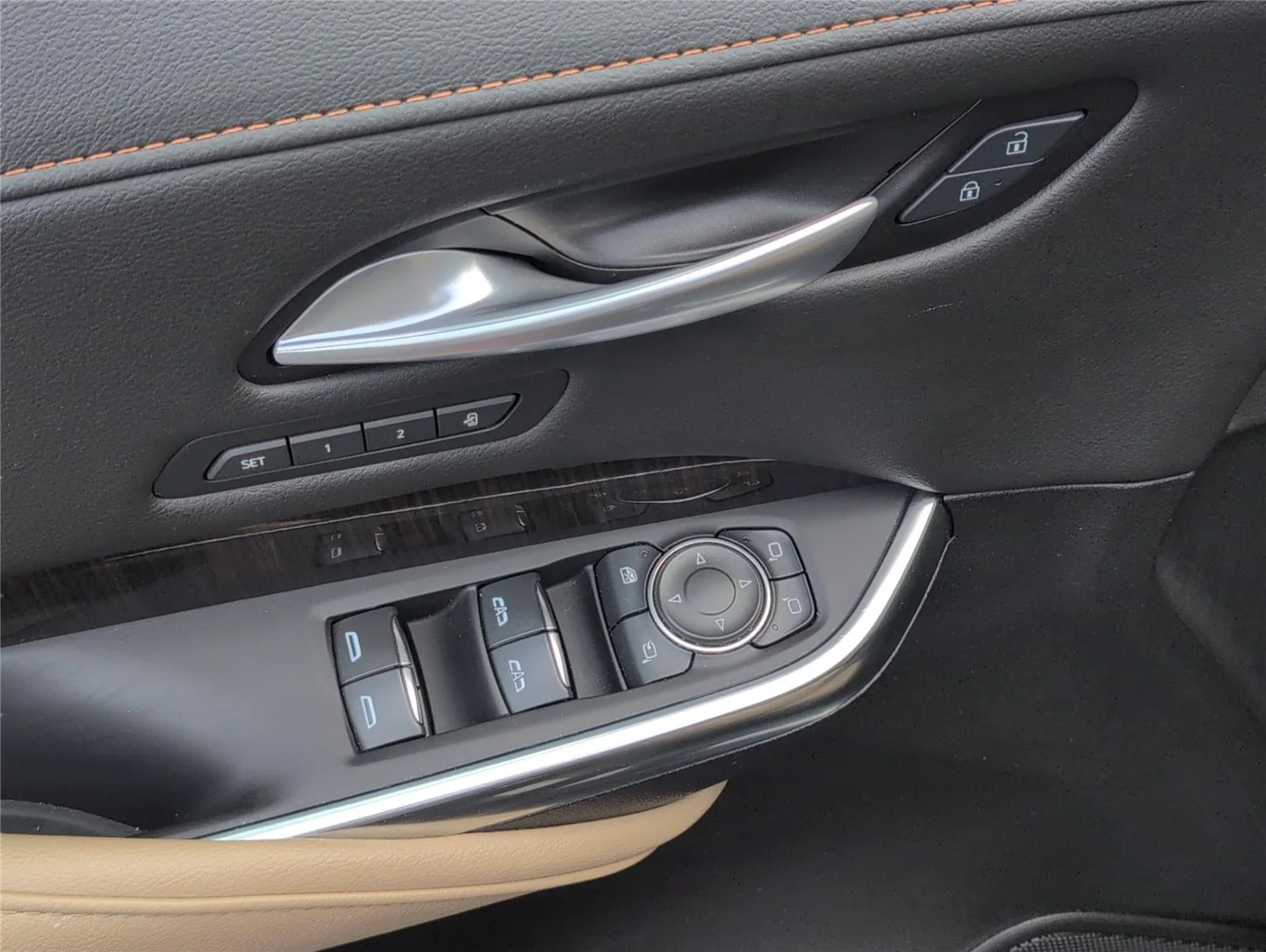 Used 2025 Stellar Black Metallic Cadillac FWD Premium Luxury image 15
