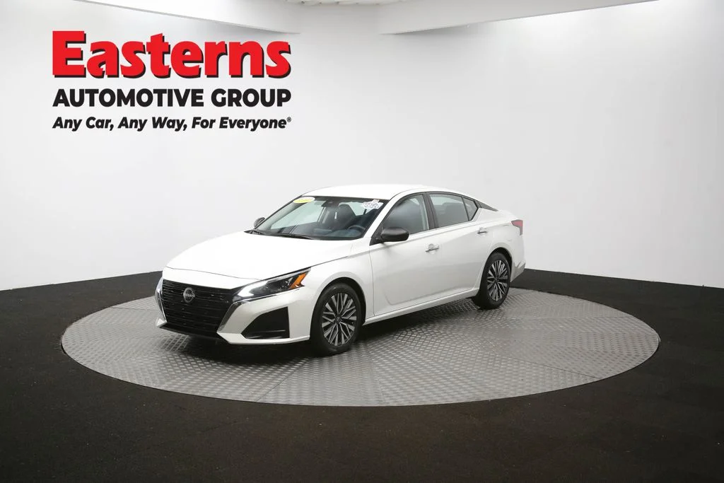 Used 2024 White Nissan 2.5 SV image 54