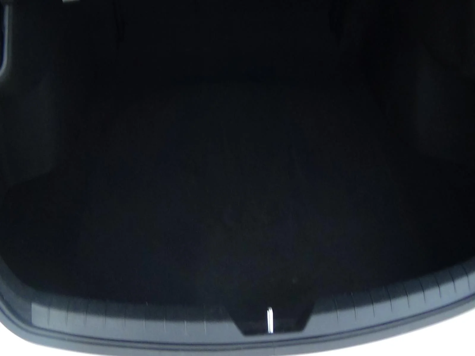 Used 2025 Snow White Kia LXS image 10