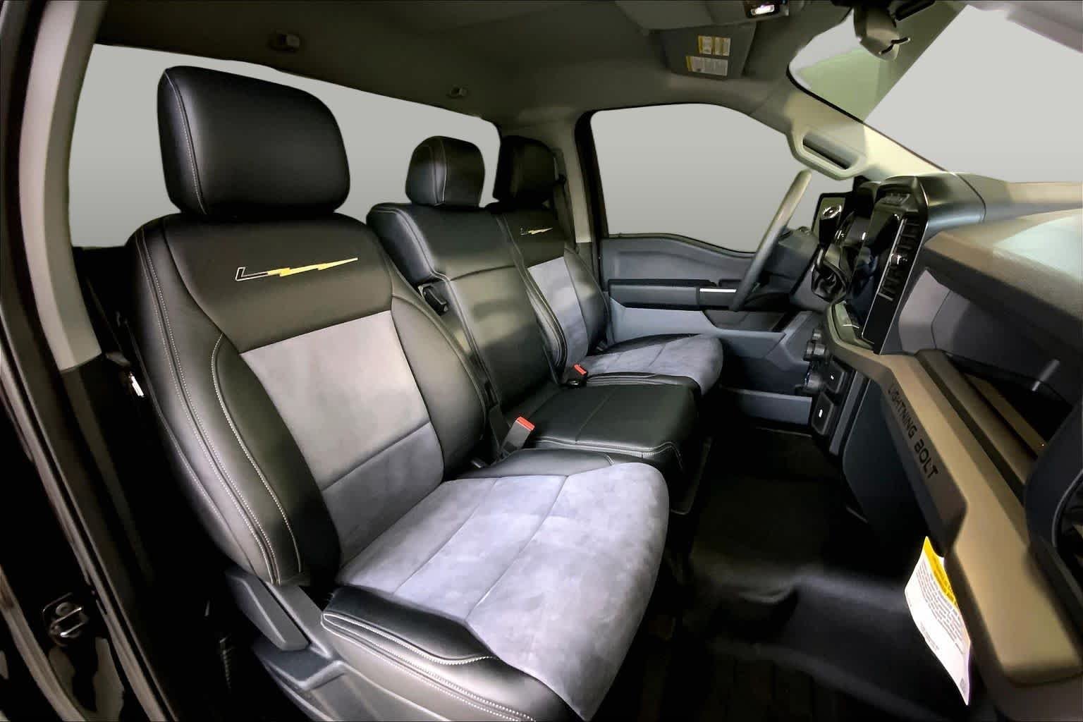 Used 2024 Agate Black Ford XL image 19