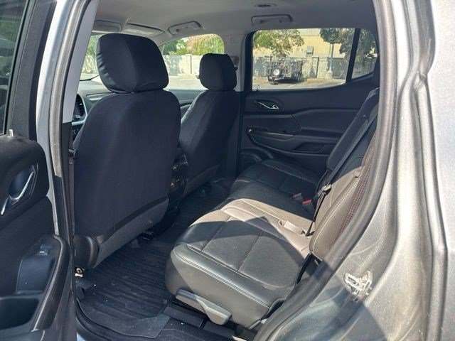 Used 2023 Sterling Metallic GMC SLT image 7