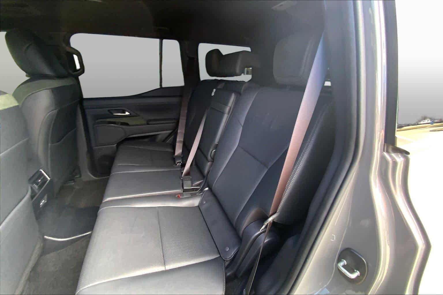 Used 2025 Incognito Lexus Overtrail image 20