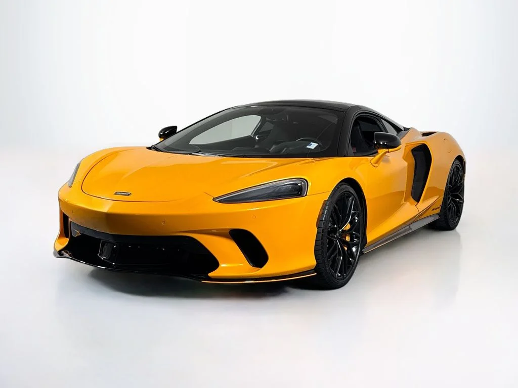Certified Used 2023 McLaren Orange McLaren  image 1
