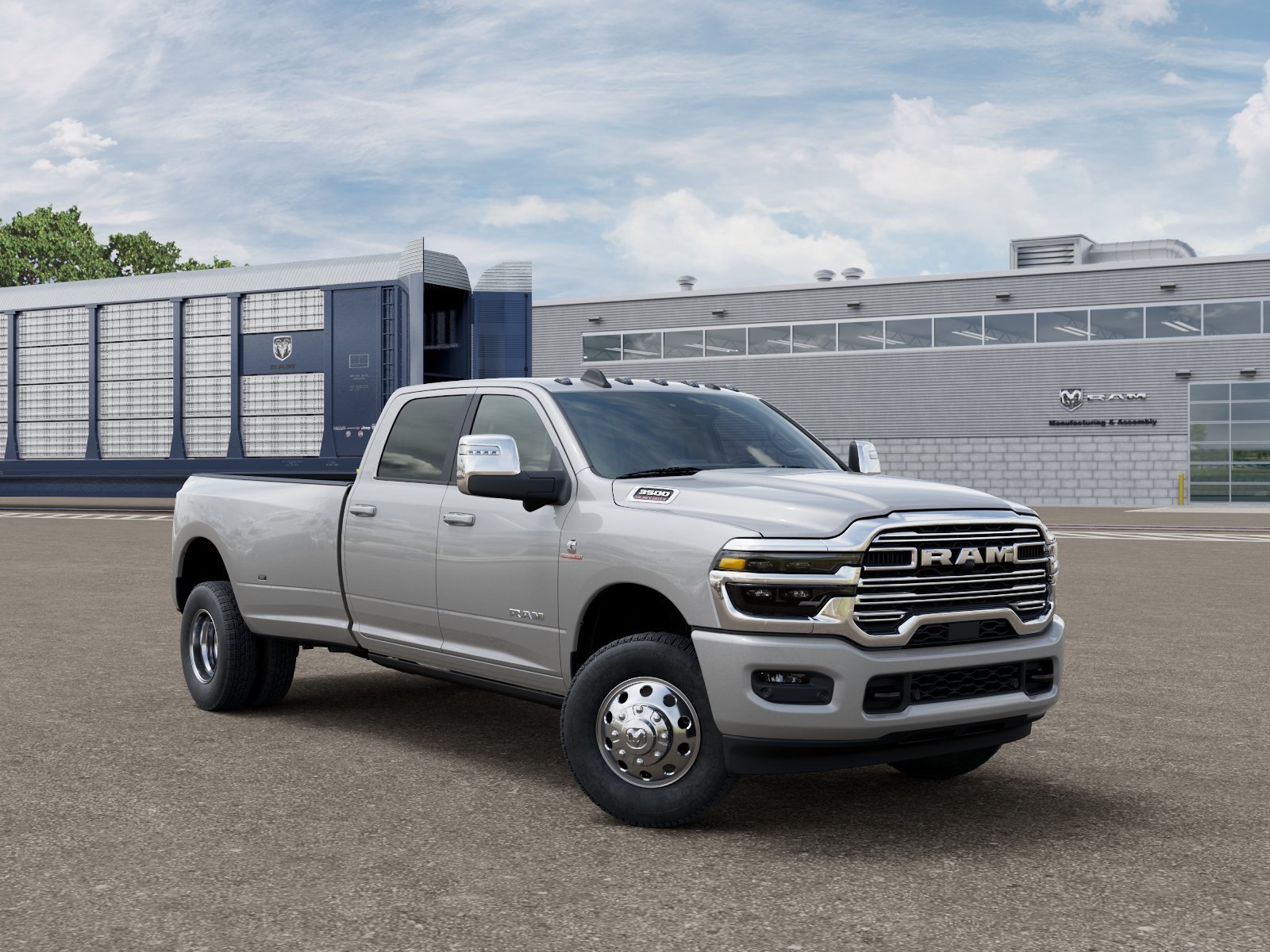 New 2026 Silver-Zynith Exterior Paint RAM LARAMIE image 3