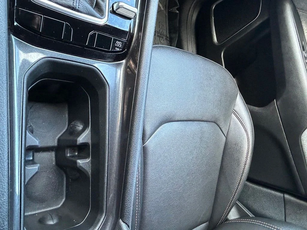 Certified Used 2024 White Jeep Latitude Lux image 29