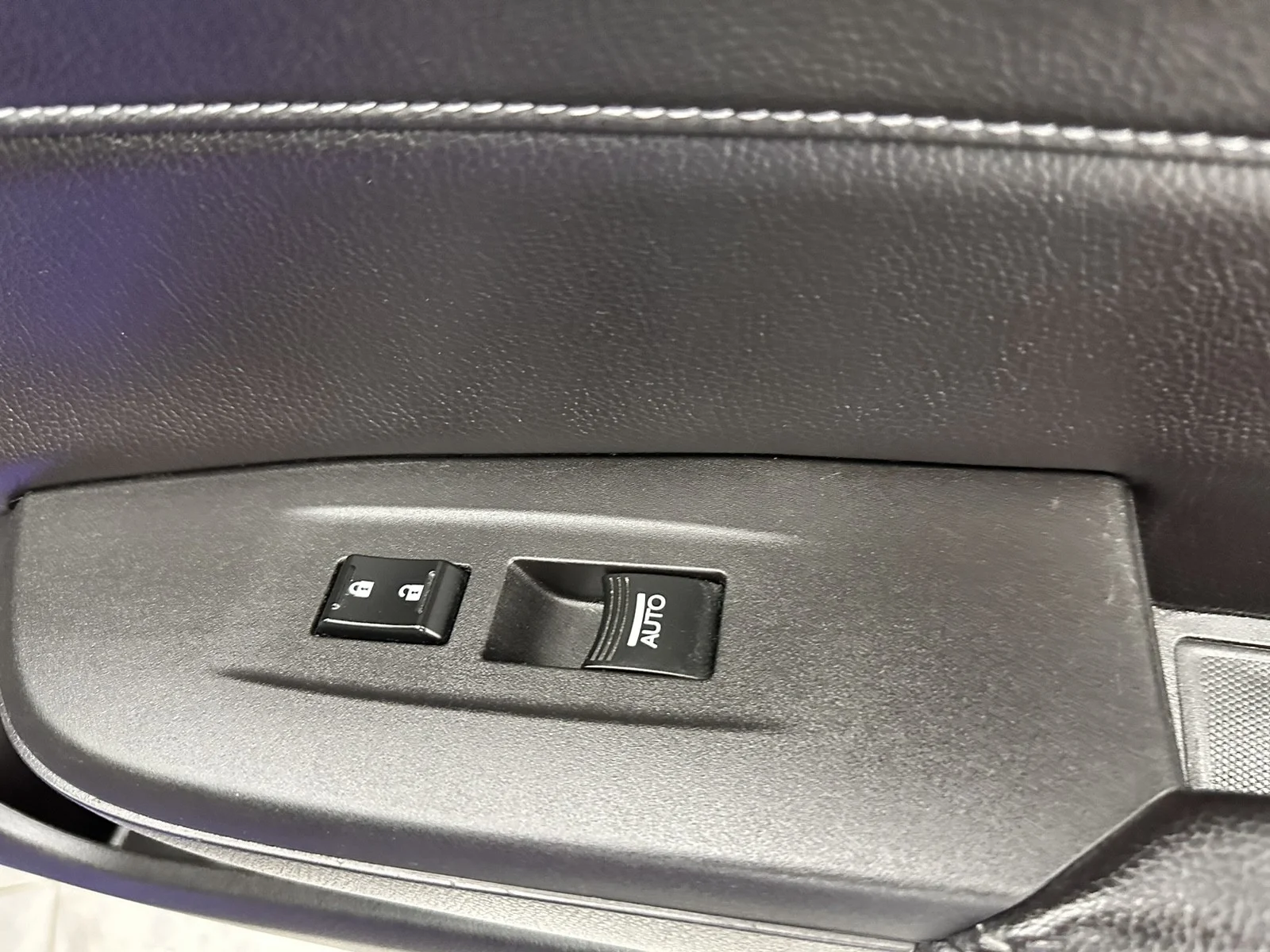 Used 2021 Apex Blue Pearl Acura w/Premium/A-SPEC Package image 47
