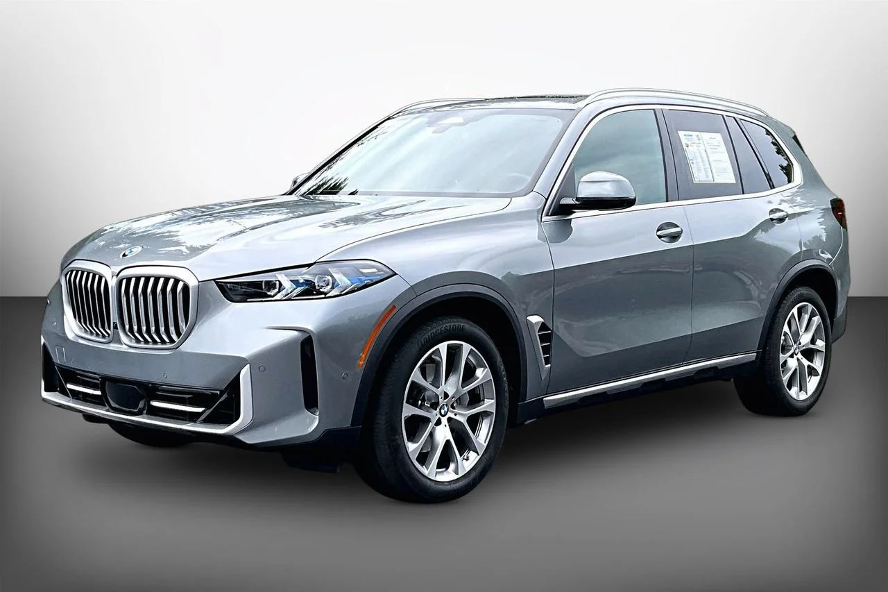 Certified Used 2024 Gray BMW xDrive40i image 4