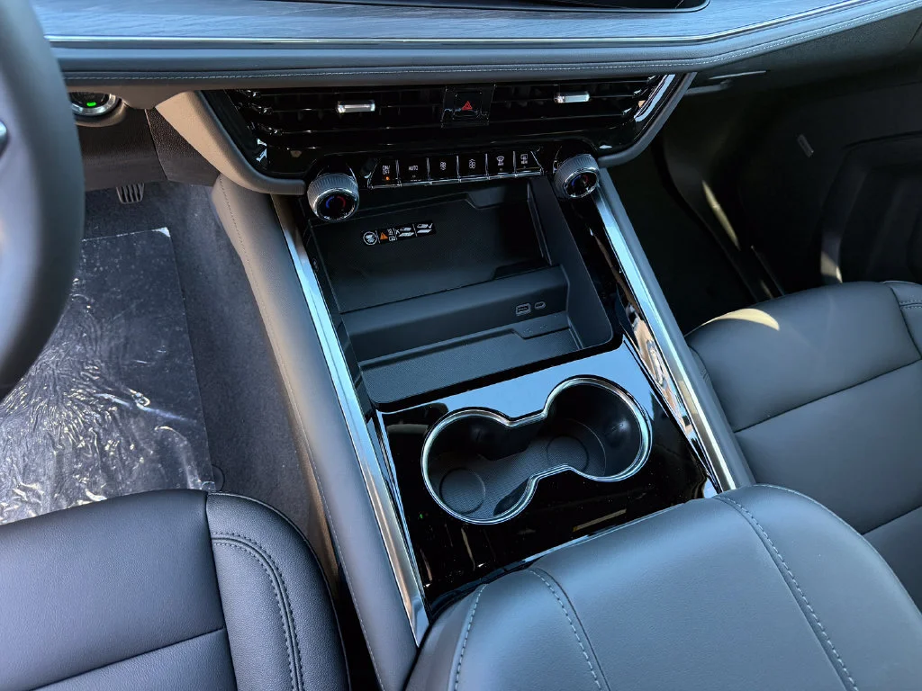 2027 Chevrolet Suburban LT - Photo 16