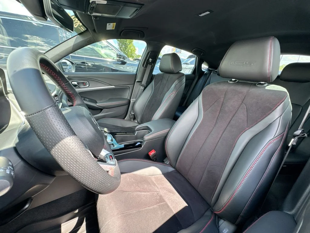 Used 2024  Acura Type S image 16