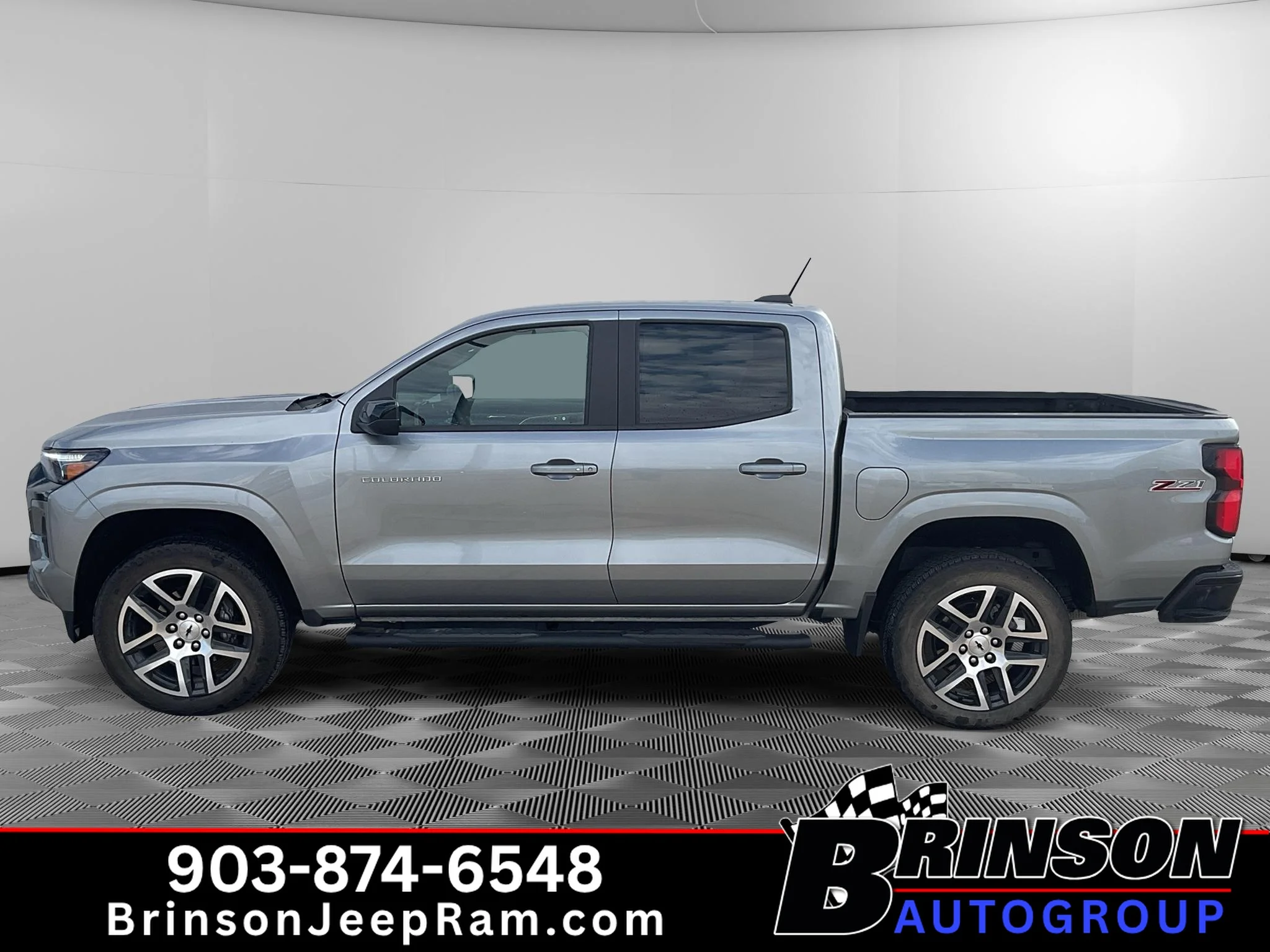 Used 2024 Sterling Gray Metallic Chevrolet 4WD Z71 image 4