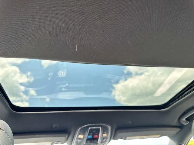 Used 2023 White Jeep Altitude image 25
