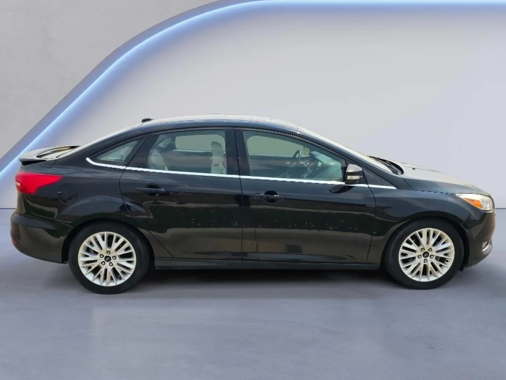 Used 2018 Shadow Black Ford Titanium image 6