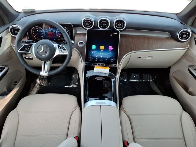 New 2026 White Mercedes-Benz GLC 300 image 4