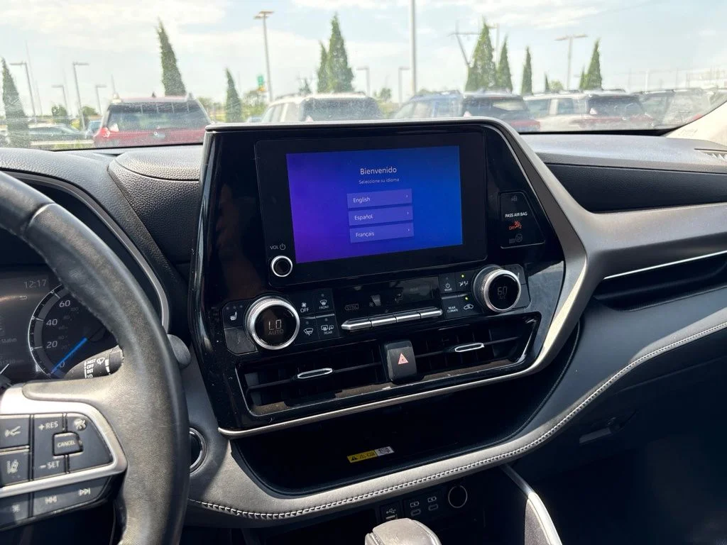 Used 2023 Black Toyota XLE image 3