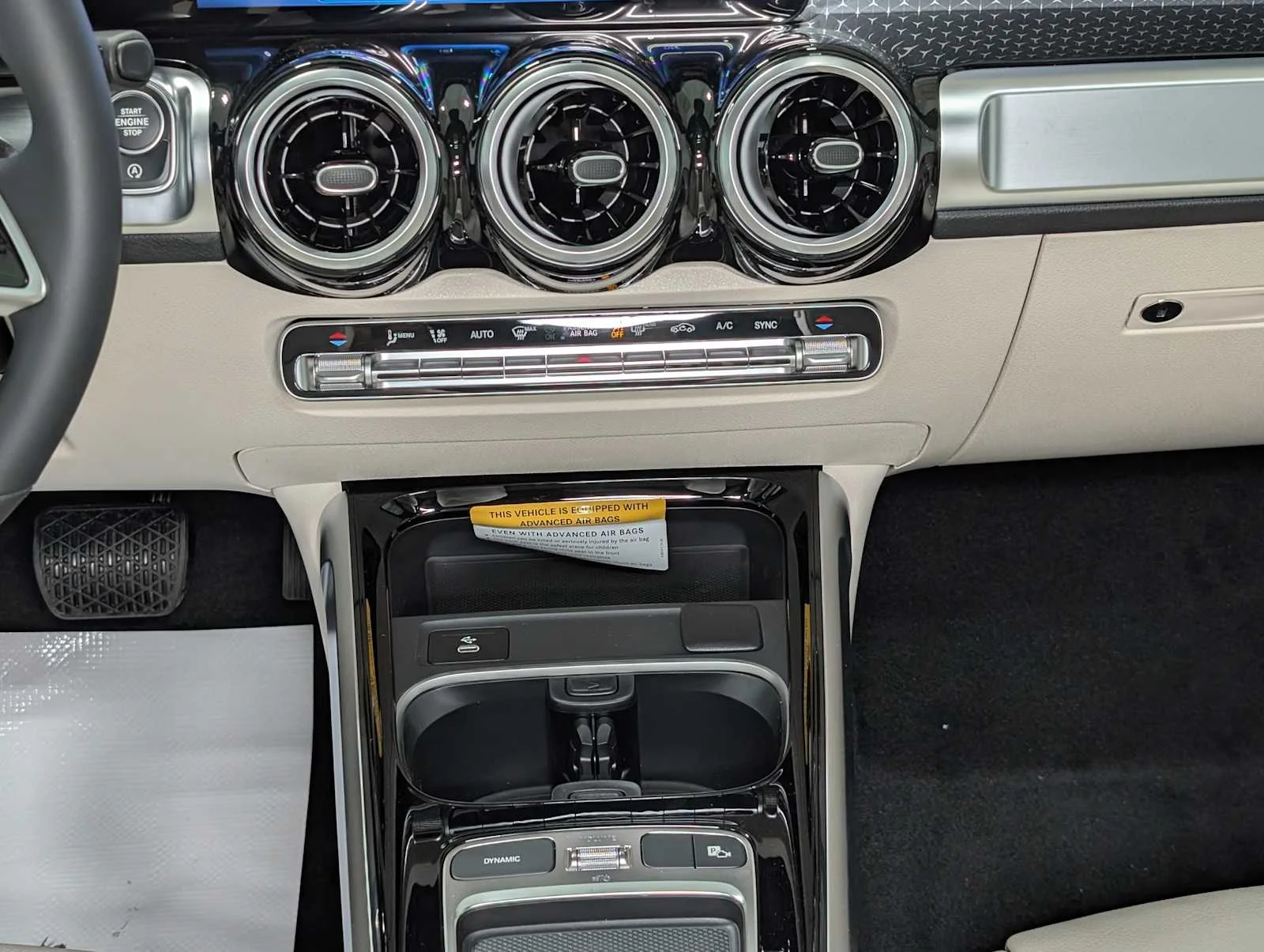 Used 2026 Polar White Mercedes-Benz GLB 250 image 18