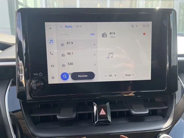 2025 Toyota Corolla LE - Photo 22