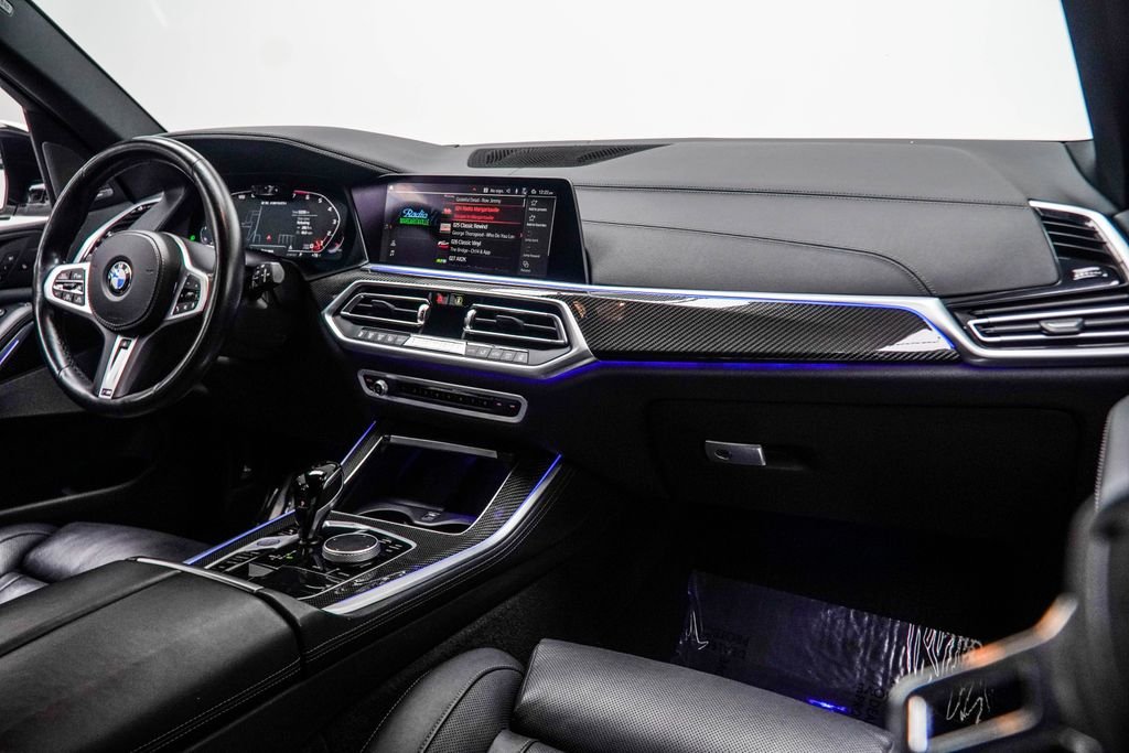 Used 2022 White BMW M50i image 20