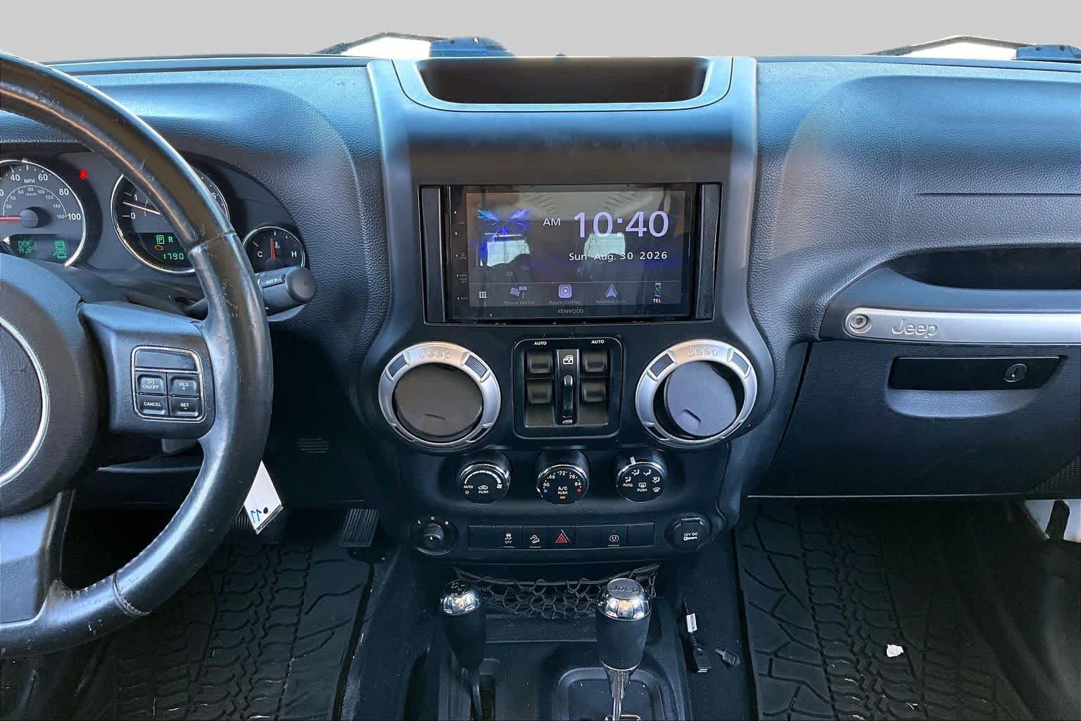 Used 2013 Bright White Jeep Sahara image 6