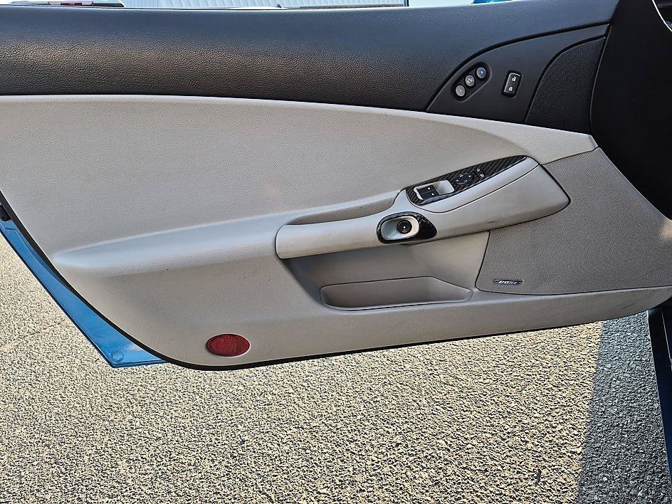 Used 2009 Jetstream Blue Met Tintcoat Chevrolet w/3LT image 12