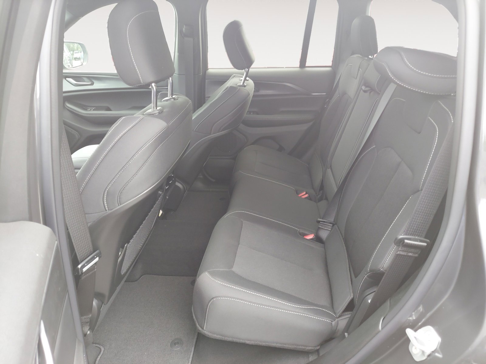 New 2026 Baltic Gray Metallic Clearcoat Jeep Laredo X image 23