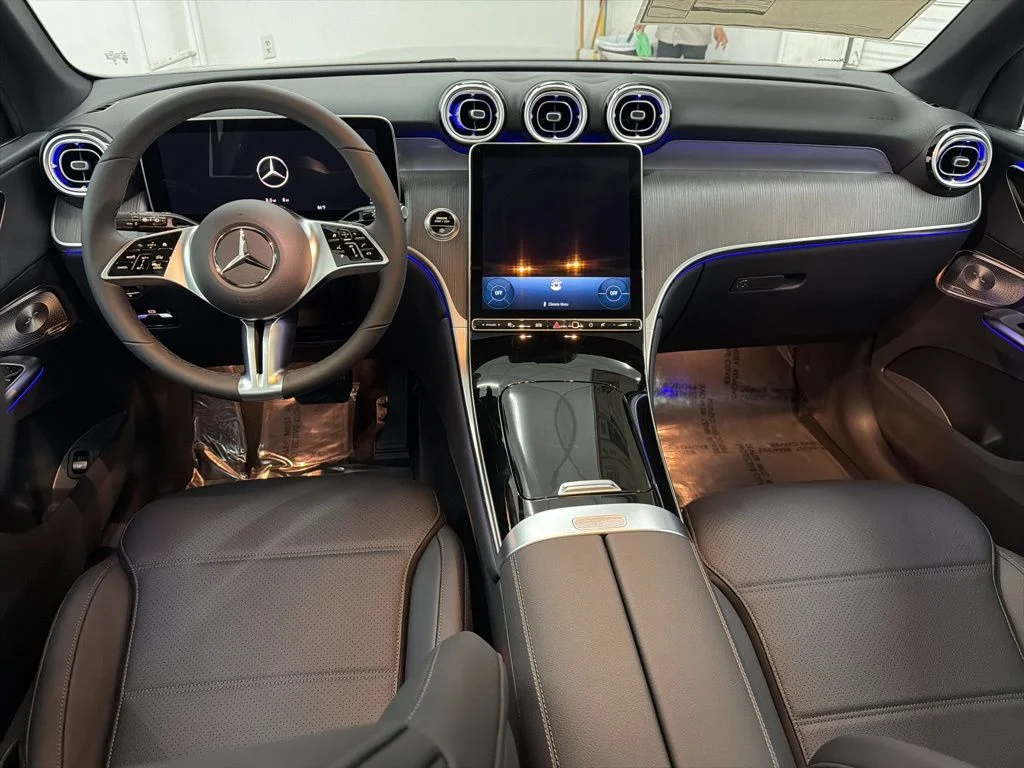 Used 2026 Gray Mercedes-Benz GLC 300 image 20